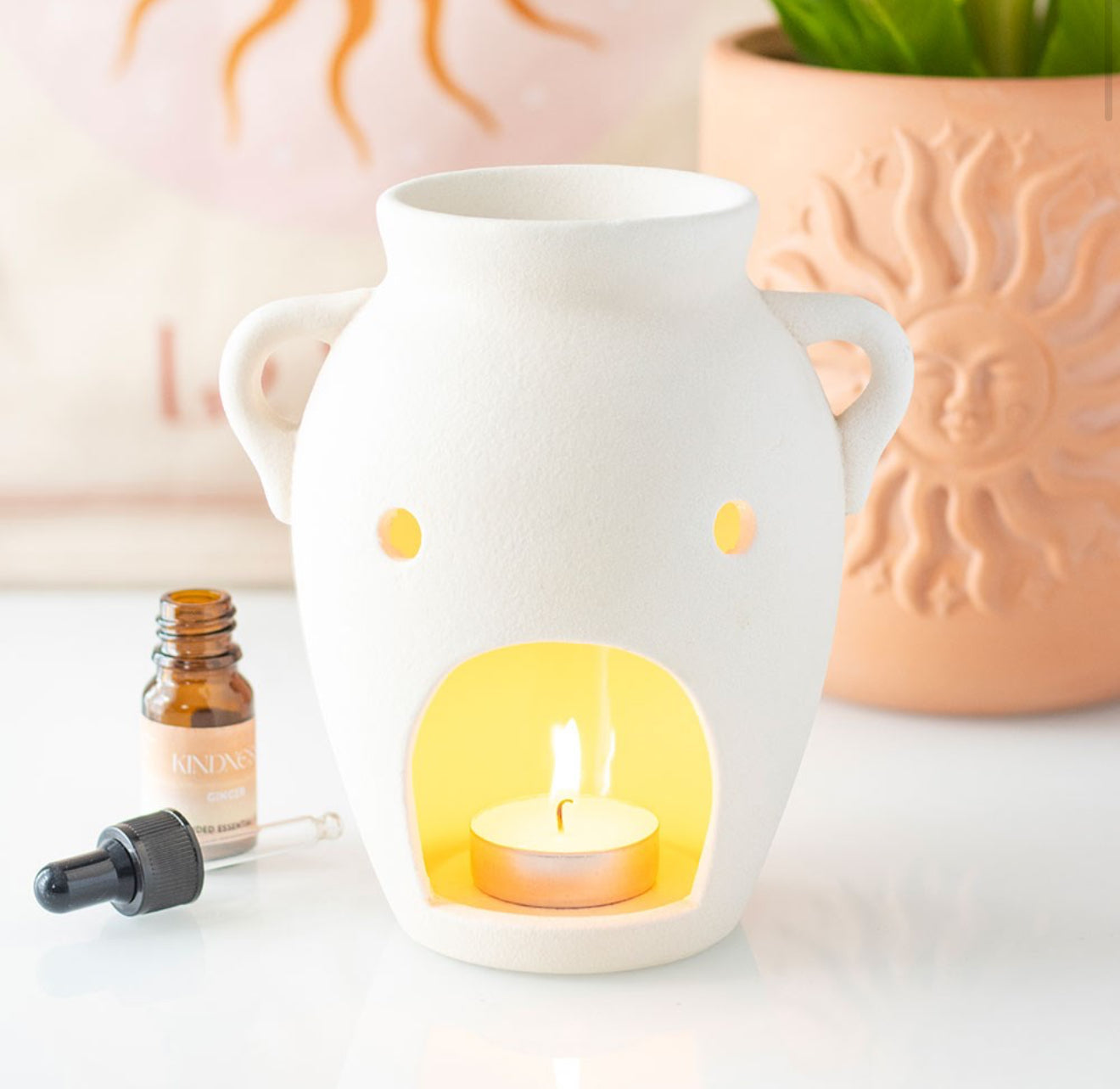 VASE SHAPED WAX WARMER