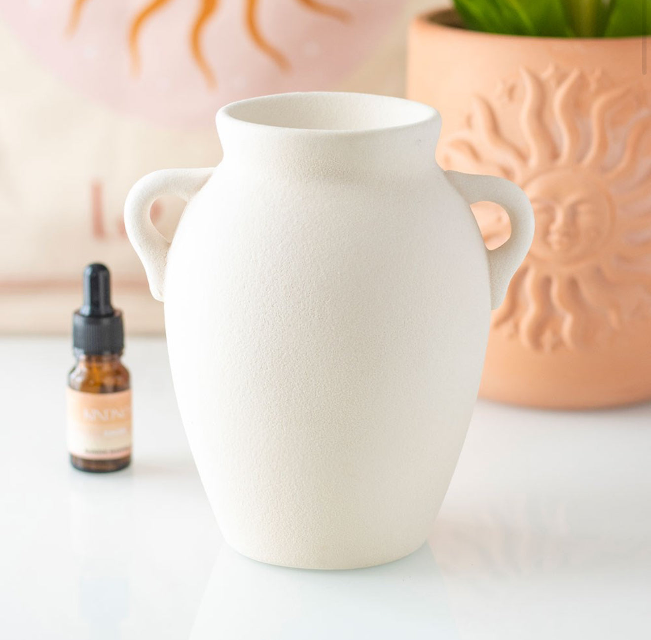 VASE SHAPED WAX WARMER